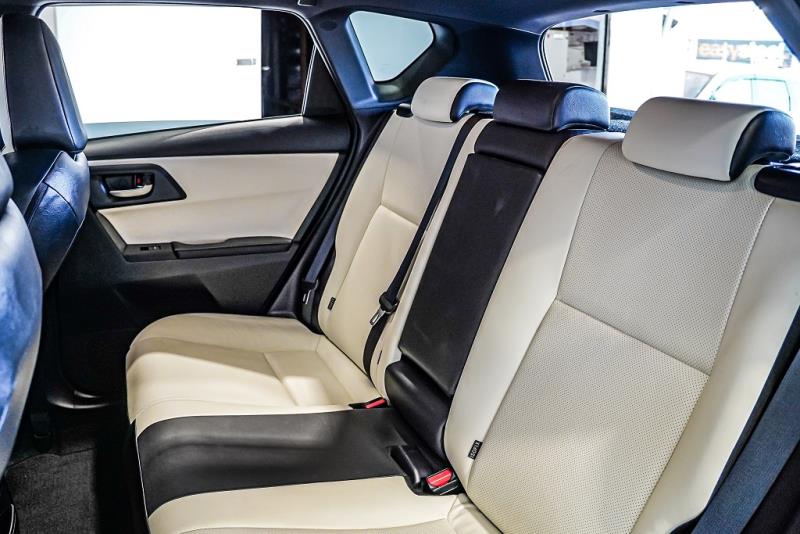 2016 Toyota Auris Hybrid / Corolla