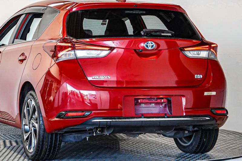 2016 Toyota Auris Hybrid / Corolla
