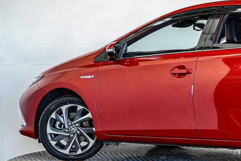 2016 Toyota Auris Hybrid / Corolla - Thumbnail