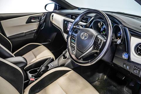 2016 Toyota Auris Hybrid / Corolla - Thumbnail