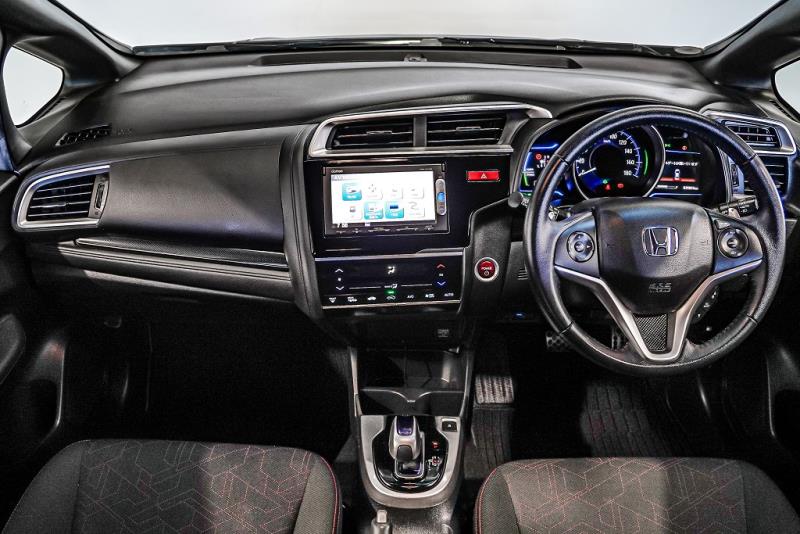 2015 Honda Fit S Hybrid / Jazz RS