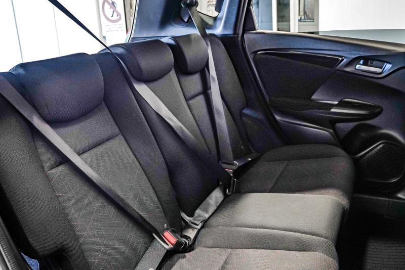 2015 Honda Fit S Hybrid / Jazz RS