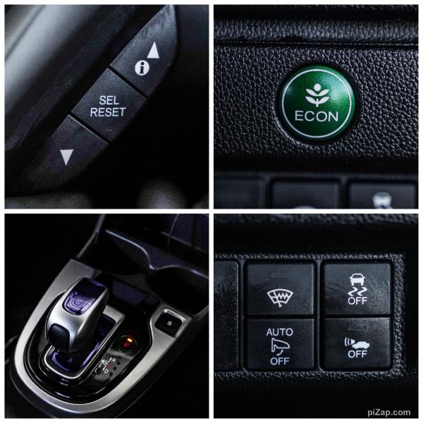 2015 Honda Fit S Hybrid / Jazz RS
