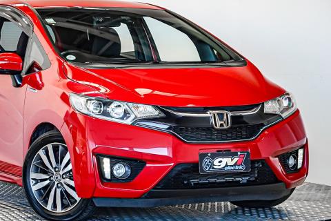 2015 Honda Fit S Hybrid / Jazz RS - Thumbnail