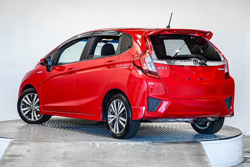 2015 Honda Fit S Hybrid / Jazz RS