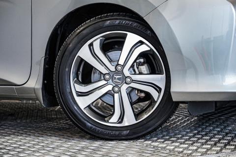 2015 Honda Grace Hybrid EX / City - Thumbnail