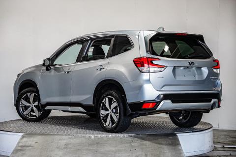 2019 Subaru Forester Advance e-Boxer - Thumbnail