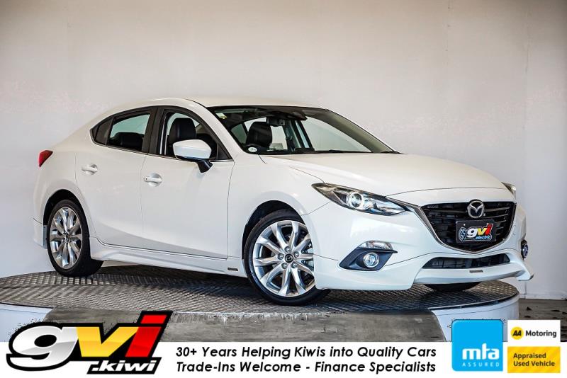 2015 Mazda Axela Hybrid / 3 Ltd