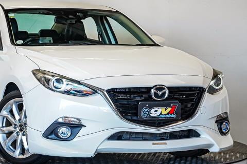2015 Mazda Axela Hybrid / 3 Ltd - Thumbnail