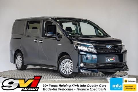 2014 Toyota Voxy Hybrid / Noah