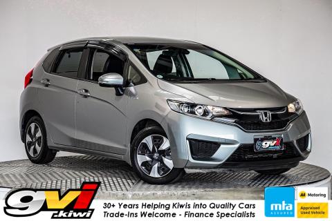 2016 Honda Fit L Hybrid / Jazz