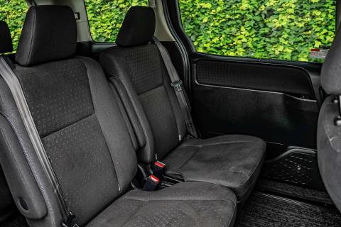 2014 Toyota Voxy Hybrid / Noah - Thumbnail
