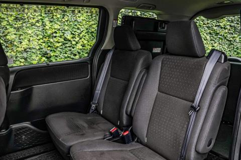 2014 Toyota Voxy Hybrid / Noah - Thumbnail