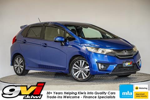 2014 Honda Fit S Hybrid / Jazz RS