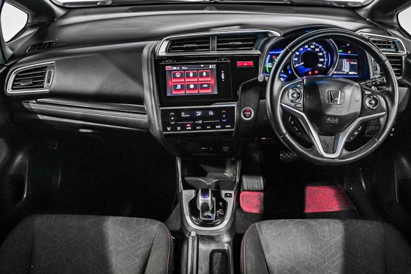 2014 Honda Fit S Hybrid / Jazz RS