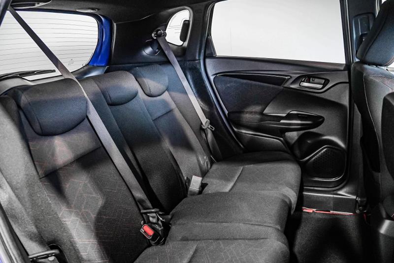 2014 Honda Fit S Hybrid / Jazz RS