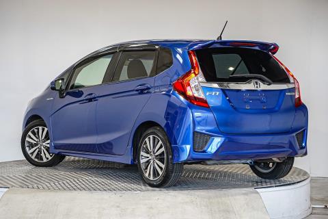 2014 Honda Fit S Hybrid / Jazz RS - Thumbnail