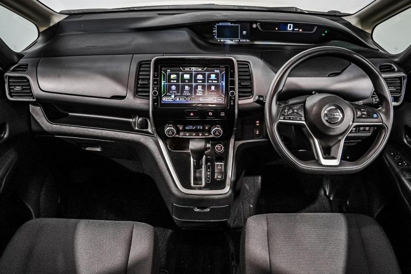 2018 Nissan Serena Hybrid 8 Seater
