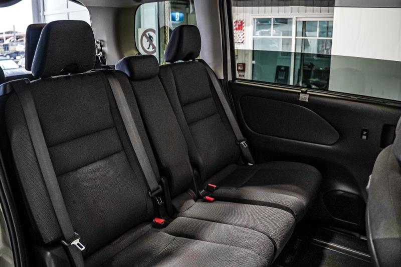 2018 Nissan Serena Hybrid 8 Seater