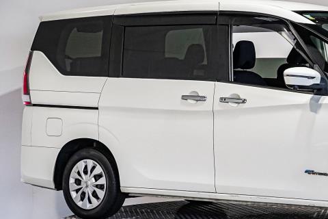 2018 Nissan Serena Hybrid 8 Seater - Thumbnail