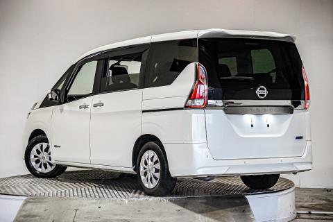 2018 Nissan Serena Hybrid 8 Seater - Thumbnail