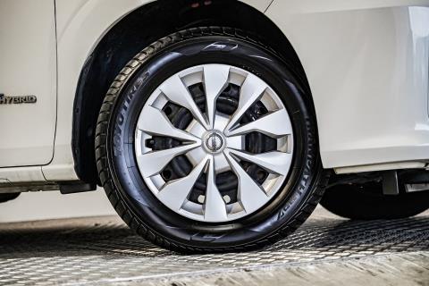 2018 Nissan Serena Hybrid 8 Seater - Thumbnail