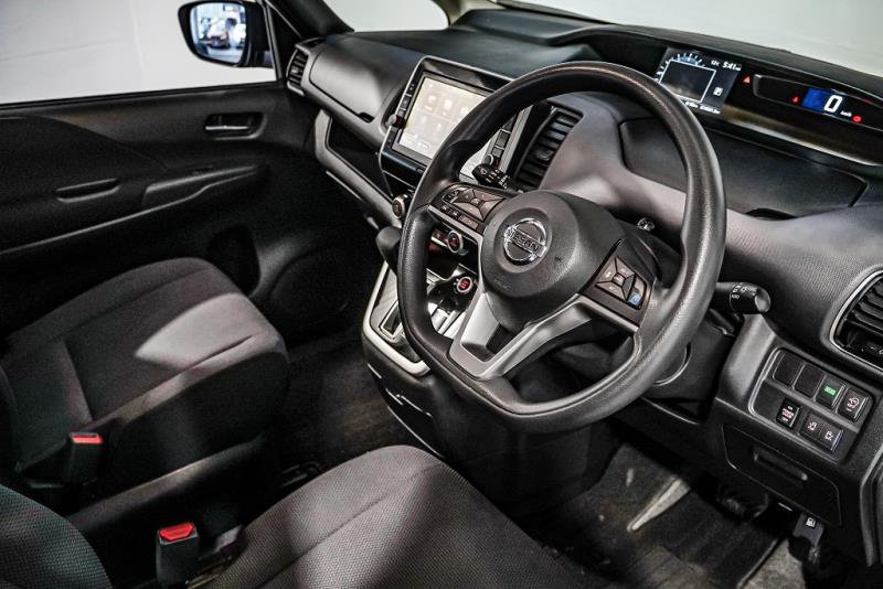 2018 Nissan Serena Hybrid 8 Seater