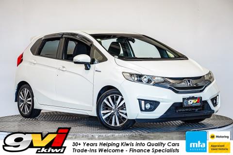 2014 Honda Fit S Hybrid / Jazz RS
