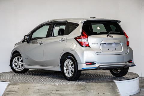 2017 Nissan Note e-Power Medalist - Thumbnail
