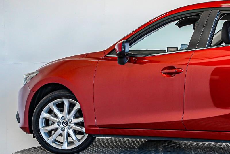 2014 Mazda Axela 20S / 3 Ltd