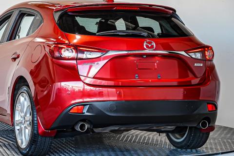 2014 Mazda Axela 20S / 3 Sport - Thumbnail