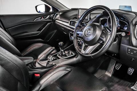 2014 Mazda Axela 20S / 3 Sport - Thumbnail