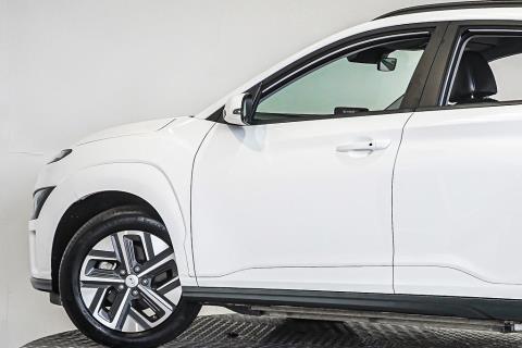 2022 Hyundai Kona EV - Thumbnail