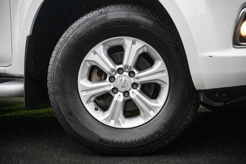 2017 Nissan Navara ST 2WD - Thumbnail