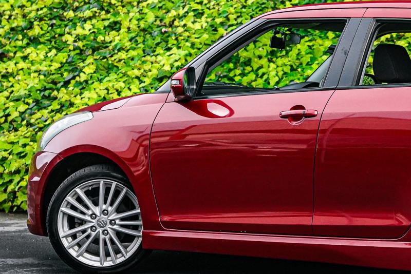2013 Suzuki Swift Sport