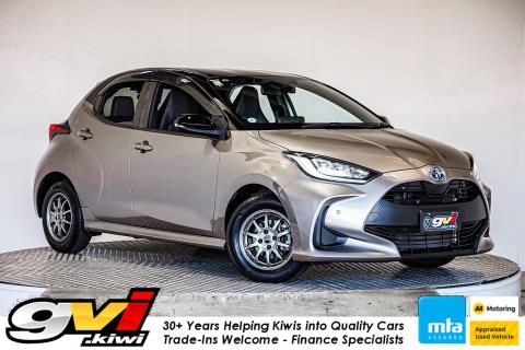 2020 Toyota Yaris Hybrid / Vitz