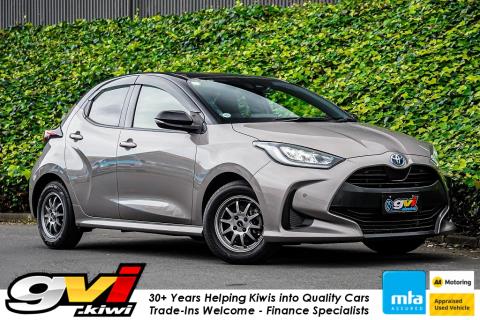 2020 Toyota Yaris Hybrid / Vitz