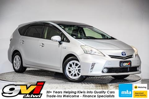 2012 Toyota Prius Alpha S - Thumbnail
