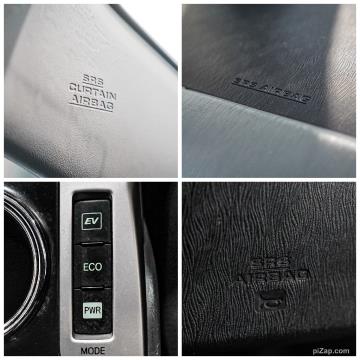 2012 Toyota Prius Alpha S - Thumbnail