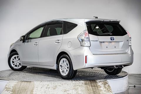 2012 Toyota Prius Alpha S - Thumbnail