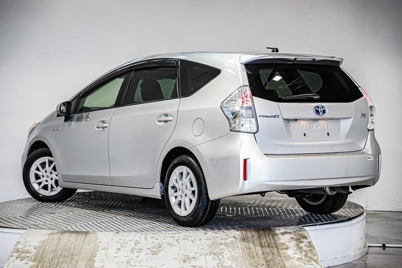 2012 Toyota Prius Alpha S