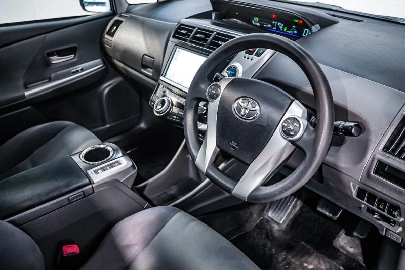 2012 Toyota Prius Alpha S