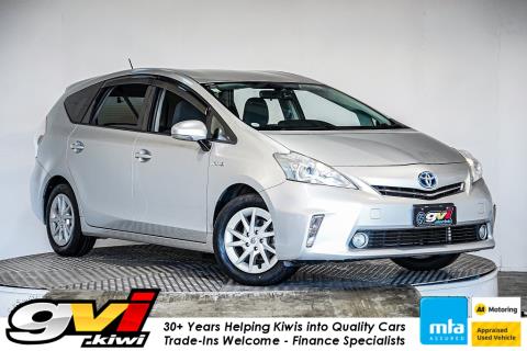 2013 Toyota Prius Alpha S