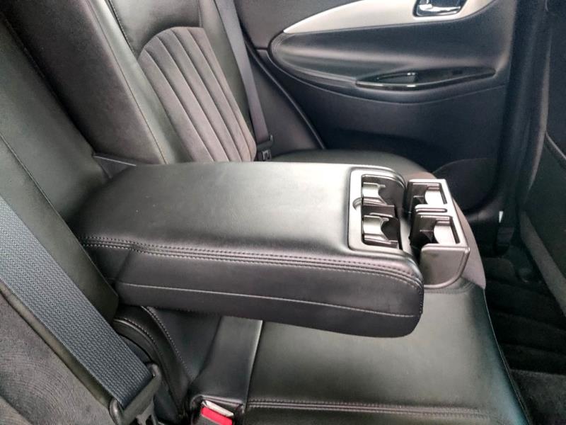 2011 Nissan Skyline 370GT Crossover
