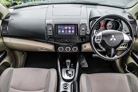 2009 Mitsubishi Outlander - Thumbnail