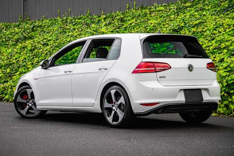 2014 Volkswagen Golf GTI - Thumbnail