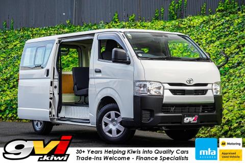 2022 Toyota Hiace ZL 5 Door - Thumbnail
