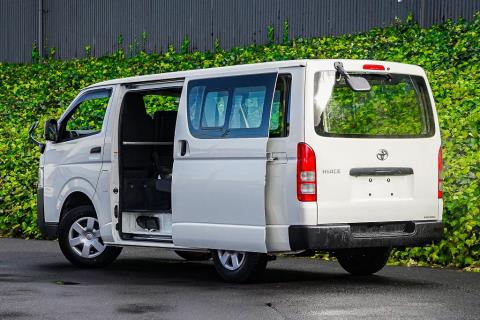 2022 Toyota Hiace ZL 5 Door - Thumbnail