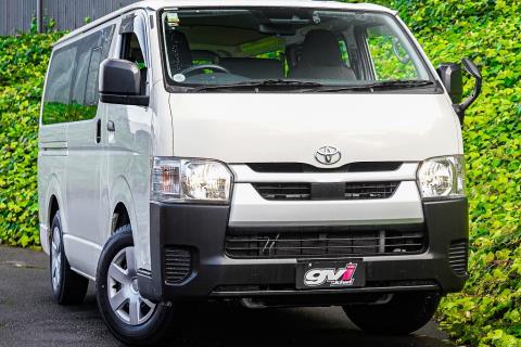 2022 Toyota Hiace ZL 5 Door - Thumbnail