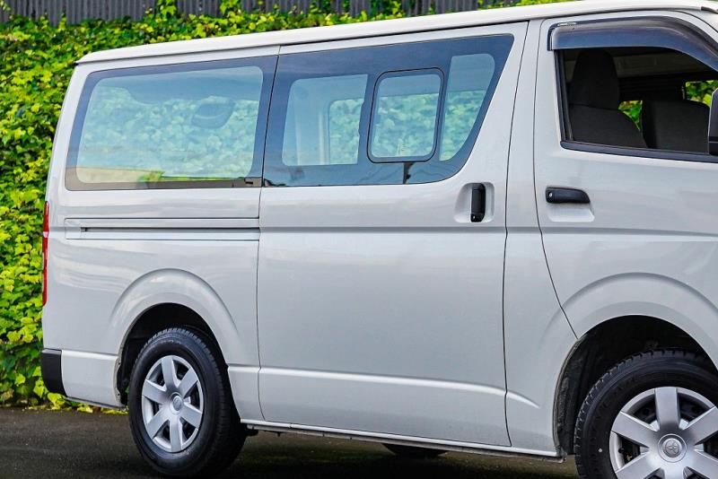 2022 Toyota Hiace ZL 5 Door